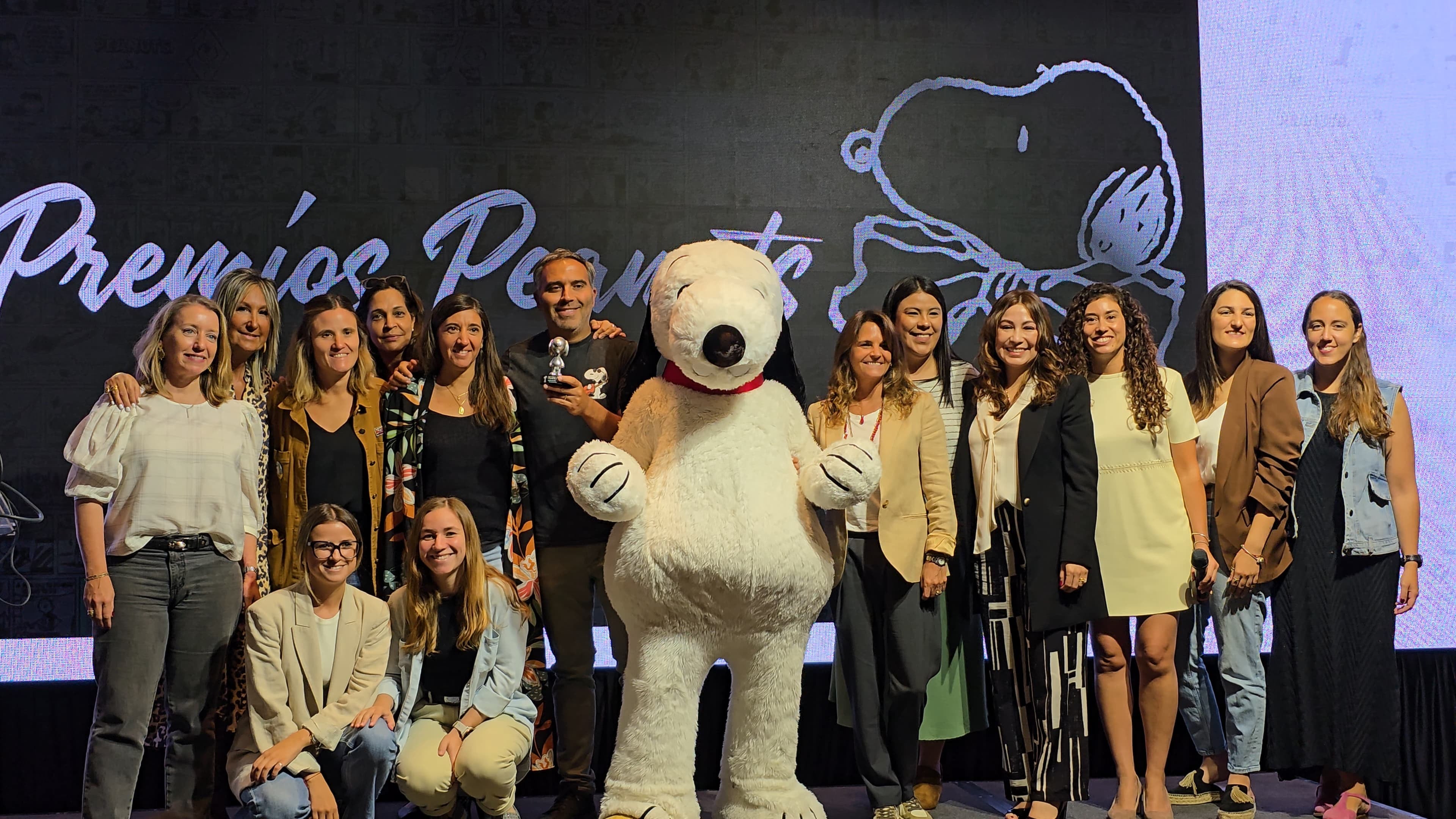The Brands Club recibe el reconocimiento de cliente de Oro por su fidelidad y crecimiento junto a Snoopy