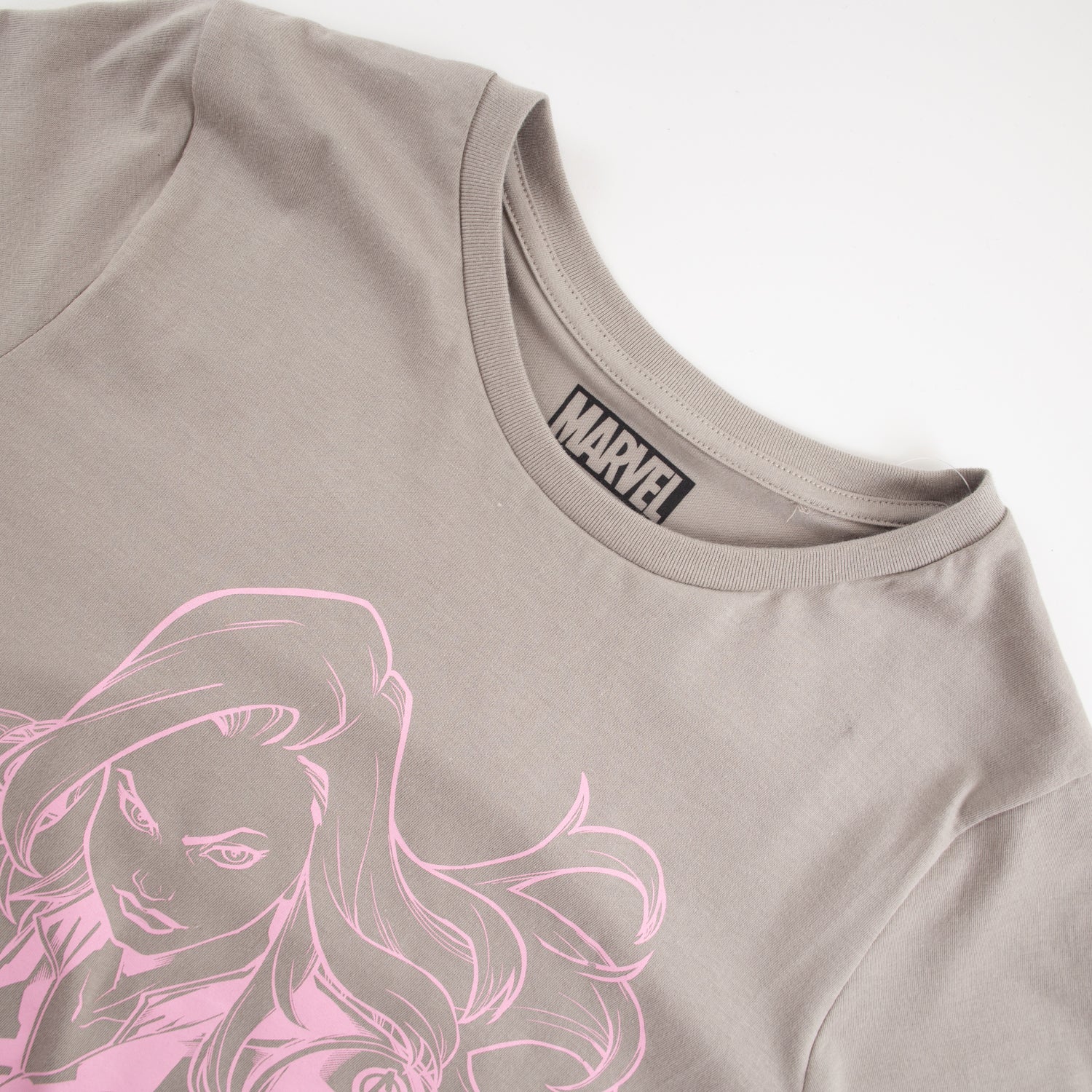 Polera Mujer Strong Gris Marvel