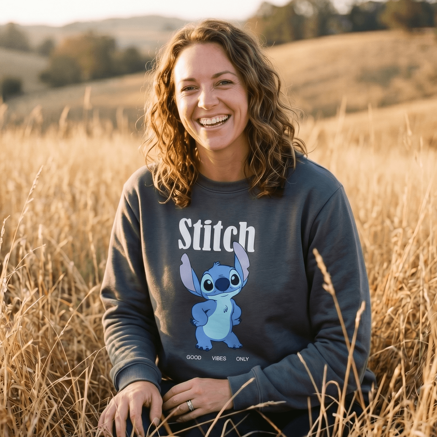 Polerón Cerrado Mujer Lilo & Stitch Negro Disney - Polerones Chile | The Brands Club cl