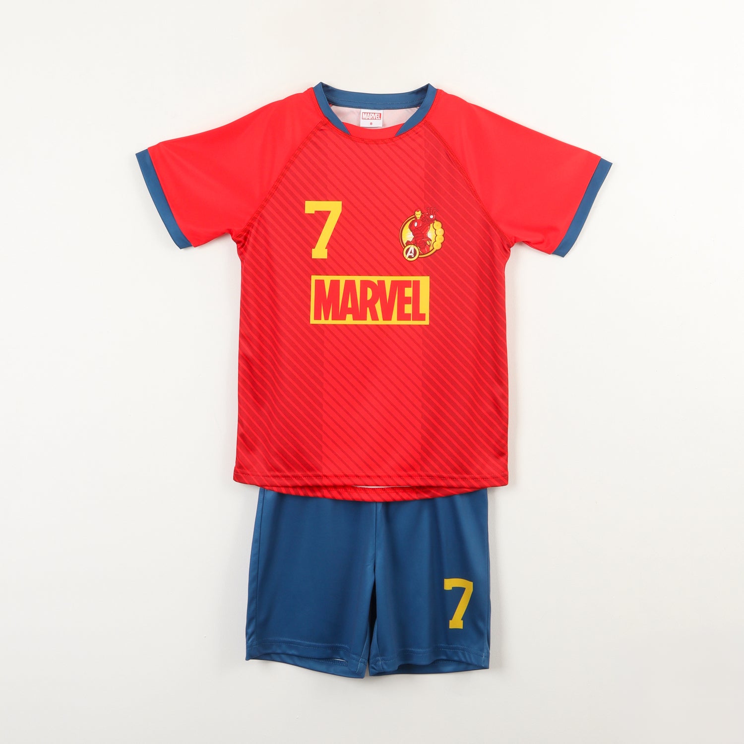 Conjunto Niño Avengers Futbol Rojo Marvel