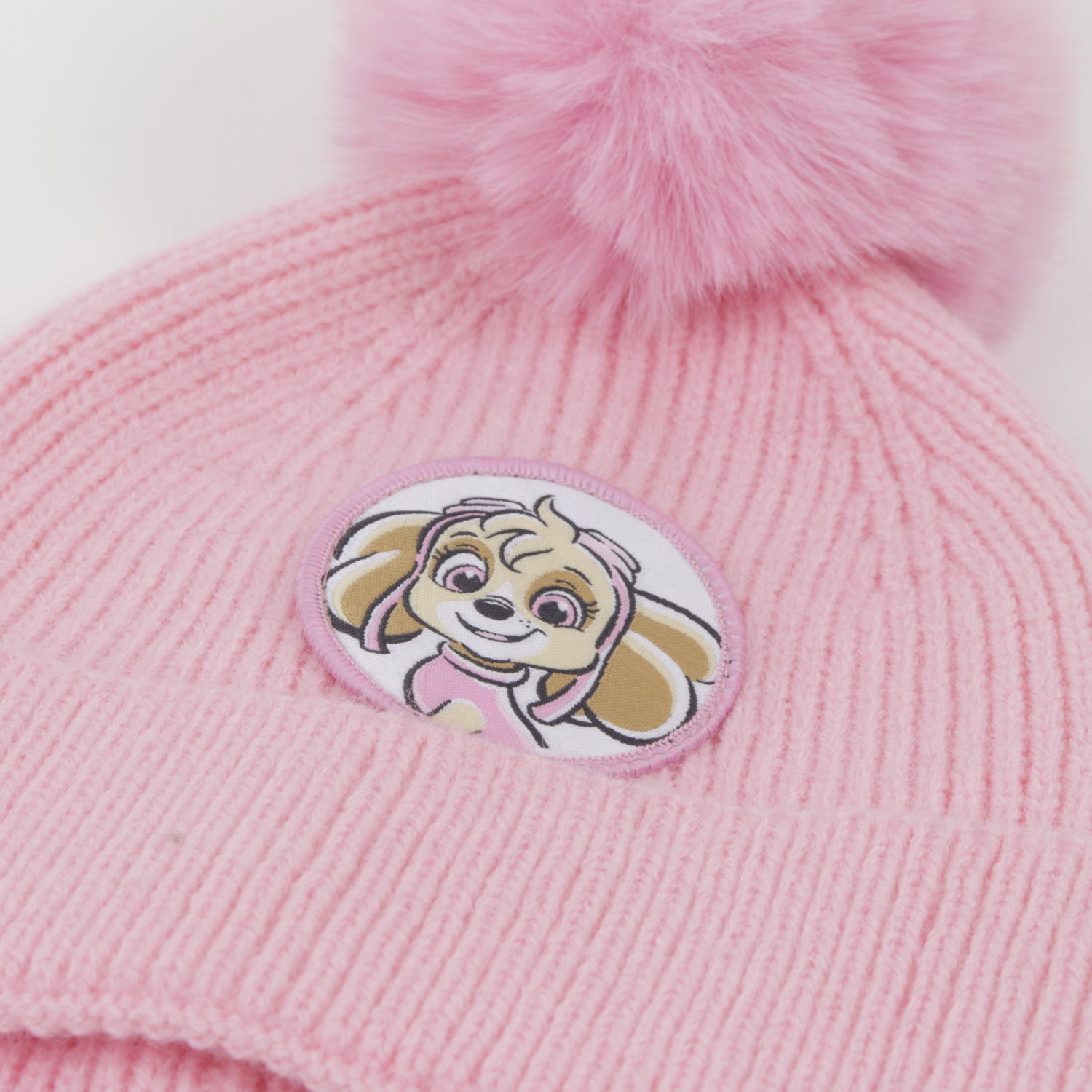 Gorro con Pompón Niña Skye Rosado Paw Patrol - Gorros Y Jockeys Chile | The Brands Club cl