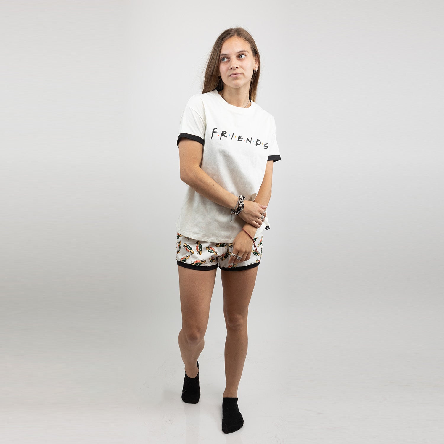 Pijama Mujer Classic Name Crema Friends