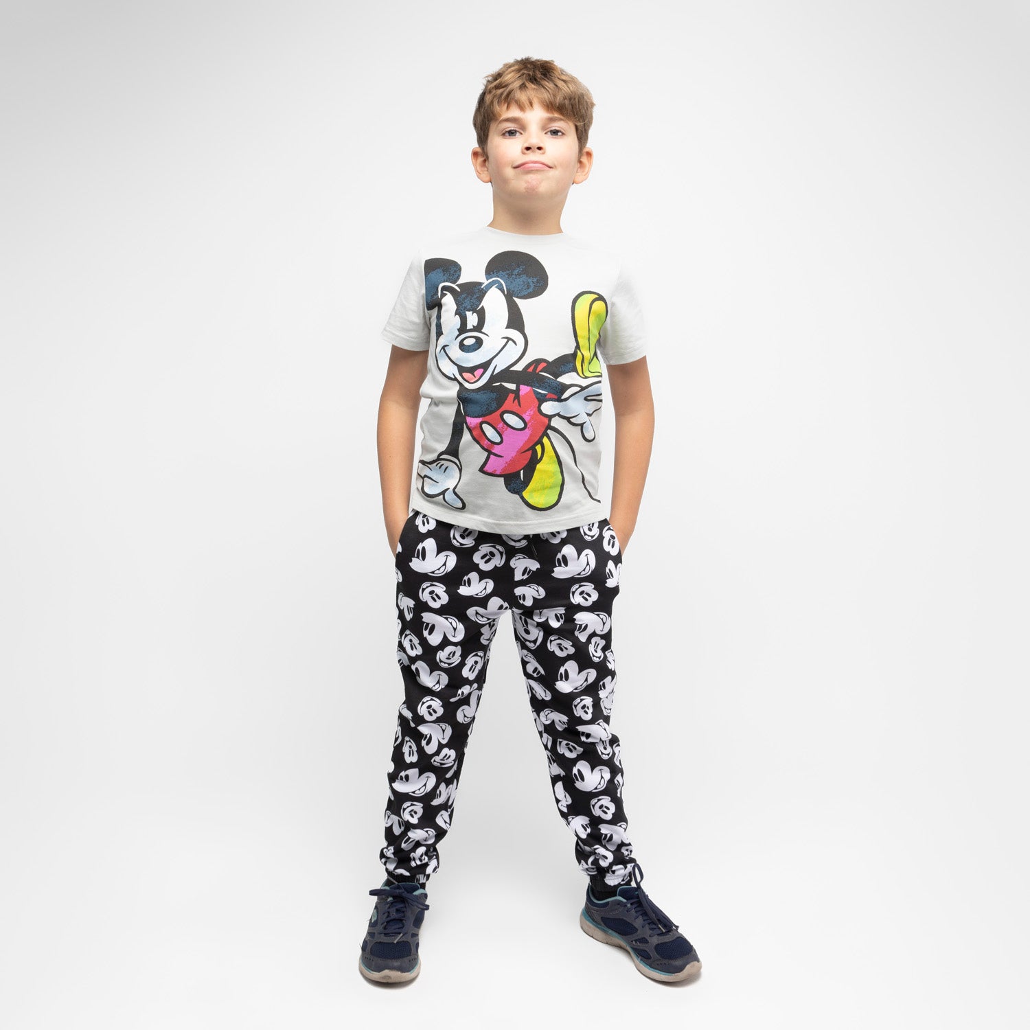 Pantalon de Buzo Niño Full Print Mickey Gris Disney