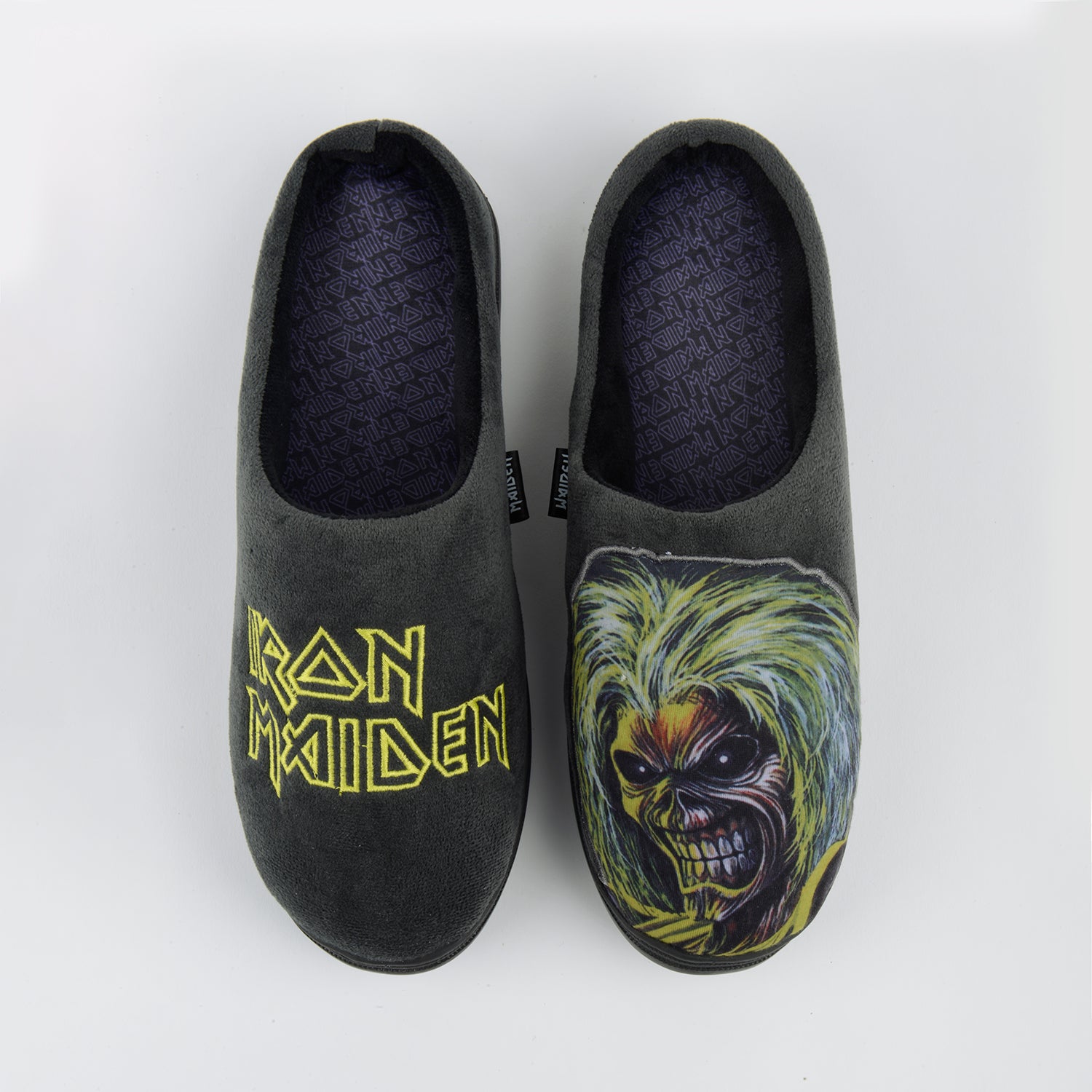 Pantufla Hombre Calaveras Gris Iron Maiden