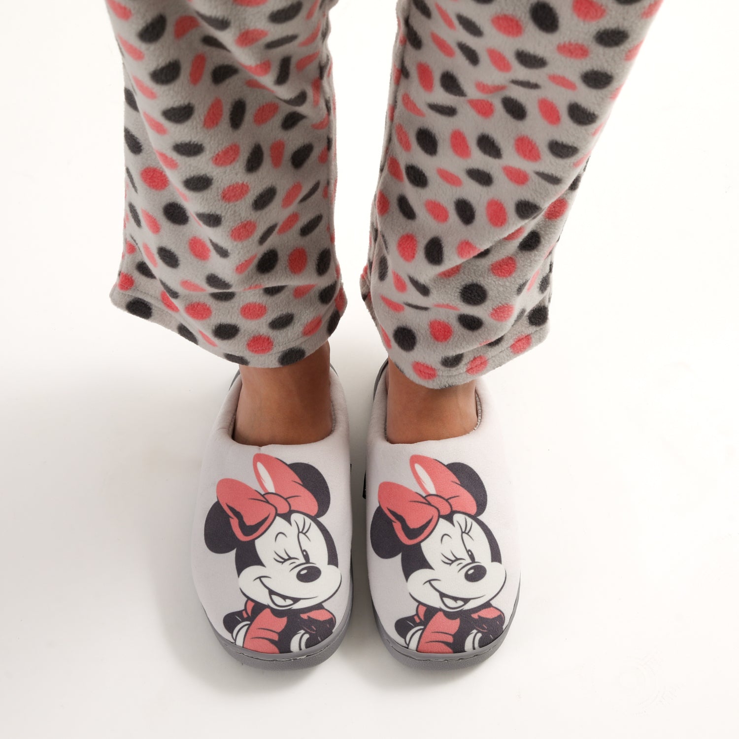 Pantufla Mujer Minnie Posando Blanco Disney