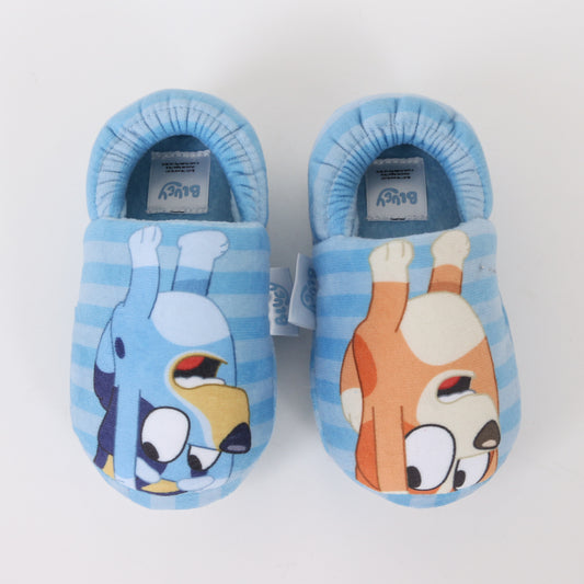 Pantufla Niño Rayas Saltando Celeste Bingo & Bluey - Pantuflas Chile | The Brands Club cl