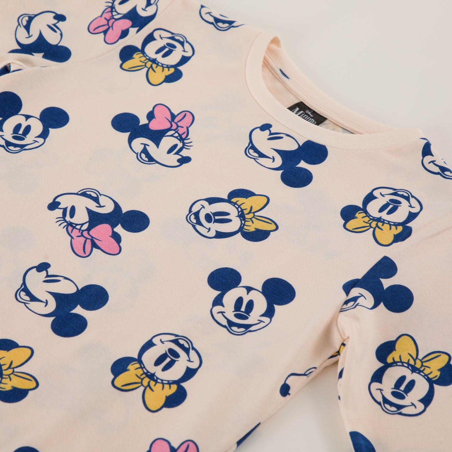 Conjunto Pijama Buzo Niña Minnie Faces Beige Disney