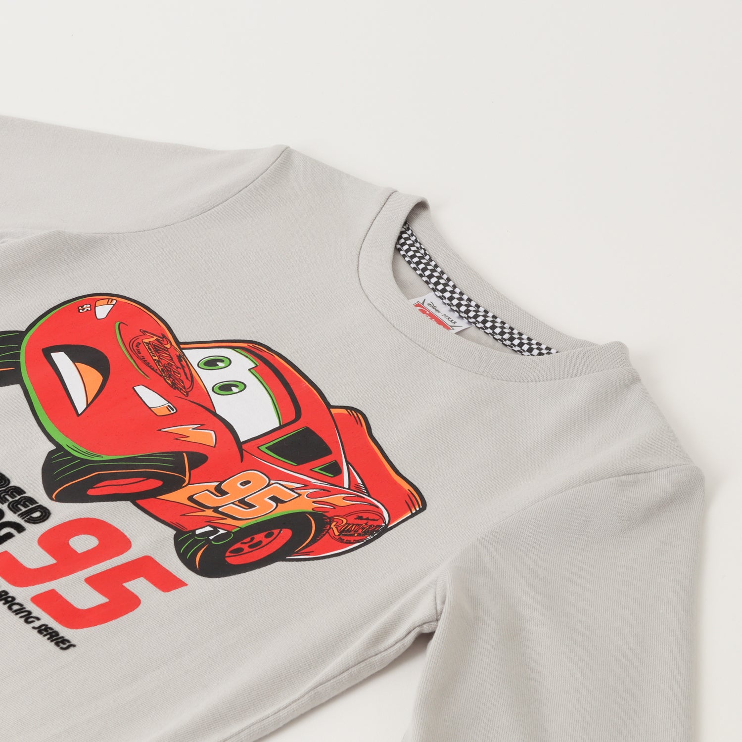 Polera Manga Larga Niño Cars Piston Cup Beige Disney