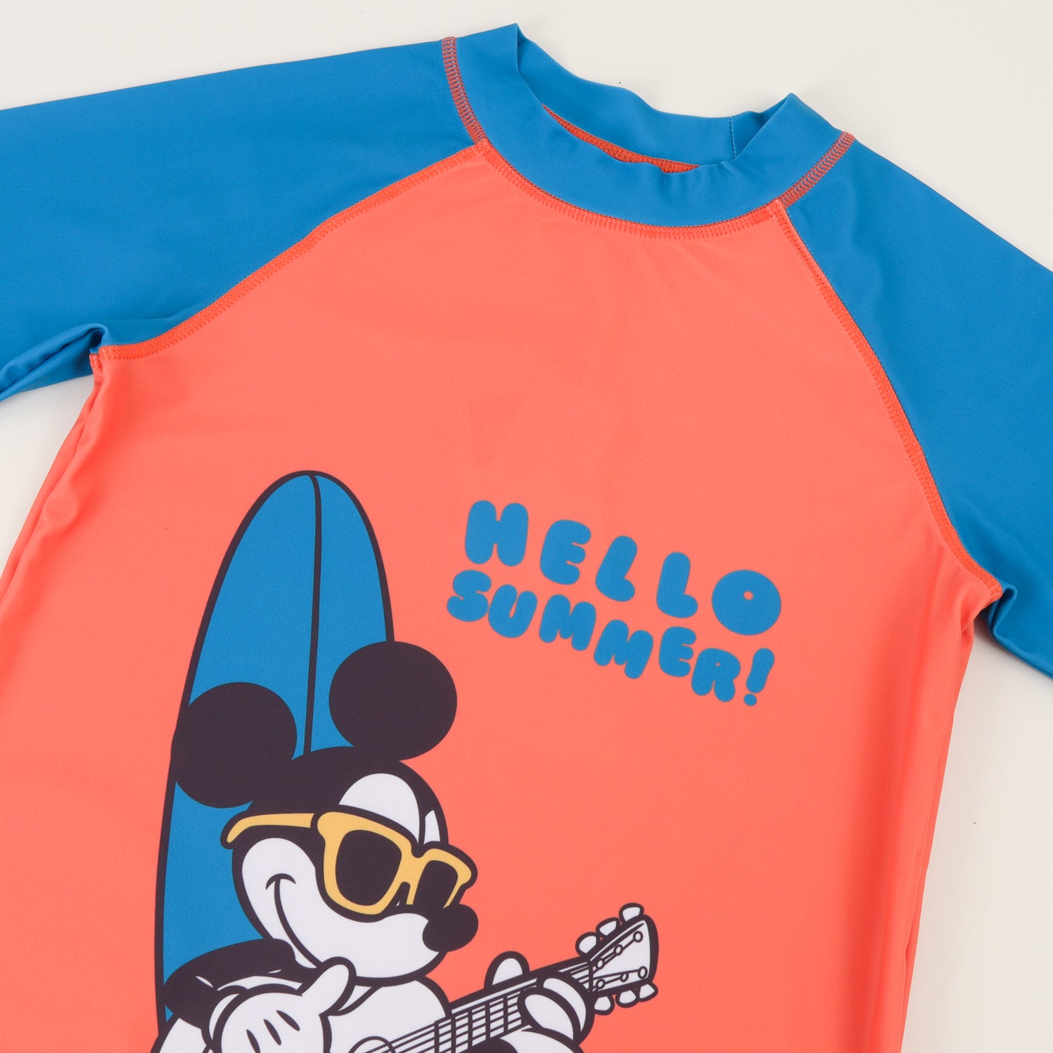 Polera UV Manga Larga Niño Damasco Summer Mickey Disney