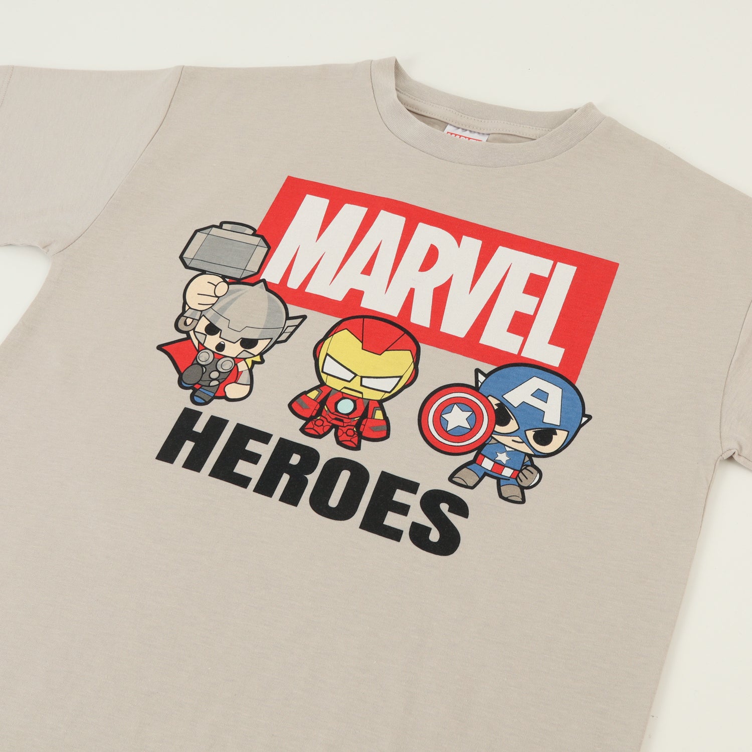 Polera Manga Corta Niño Beige Avengers Marvel - Poleras Chile | The Brands Club cl