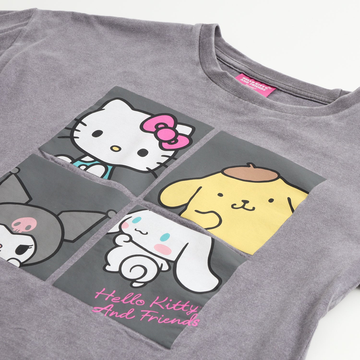 Polera Manga Larga Niña Mosaico Gris Hello Kitty - Poleras Chile | The Brands Club cl