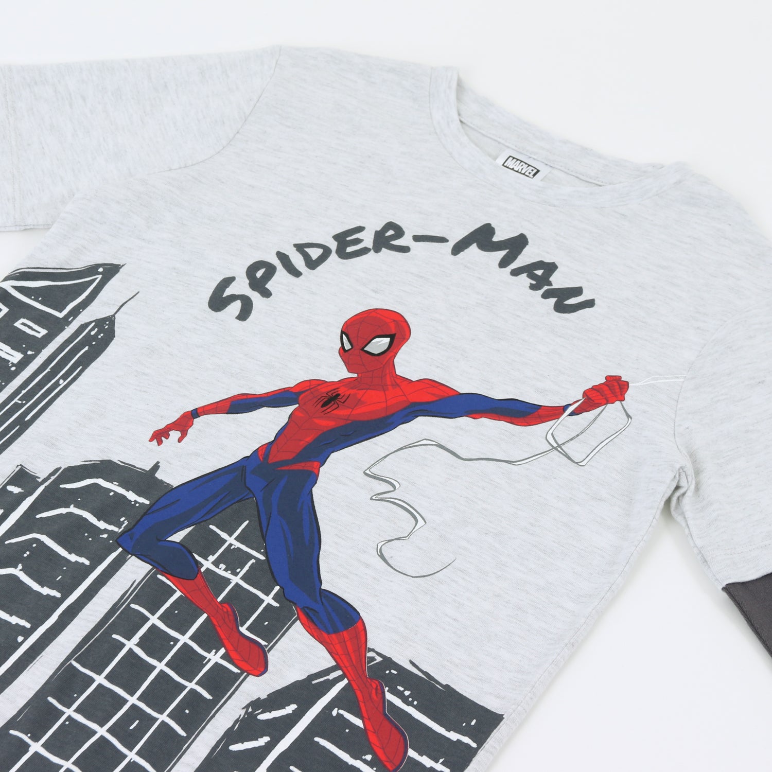 Polera Doble Manga Niño Jumping Spiderman Blanco Marvel - Poleras Chile | The Brands Club cl