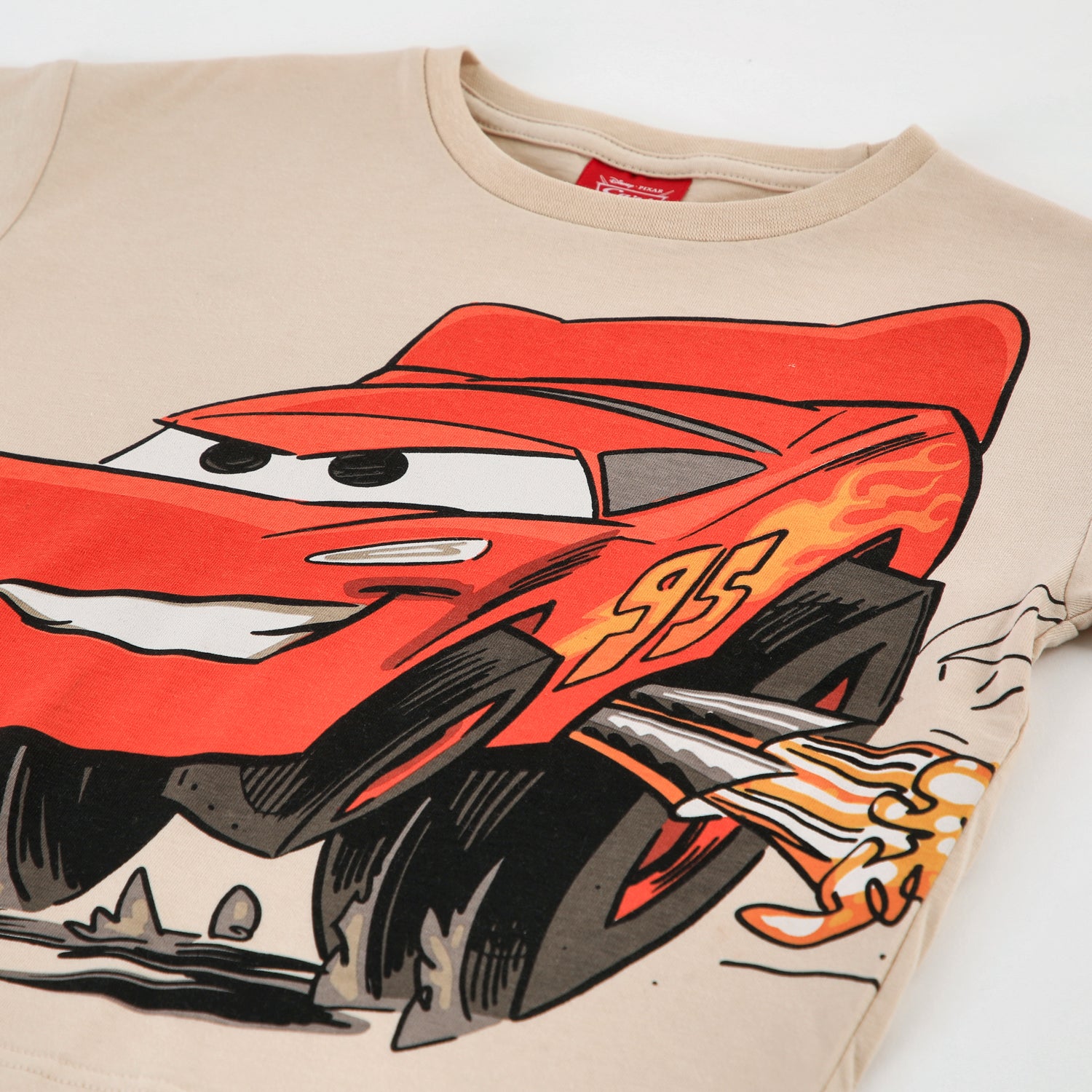 Polera Manga Corta Niño Cars Disney Rayo McQueen Beige