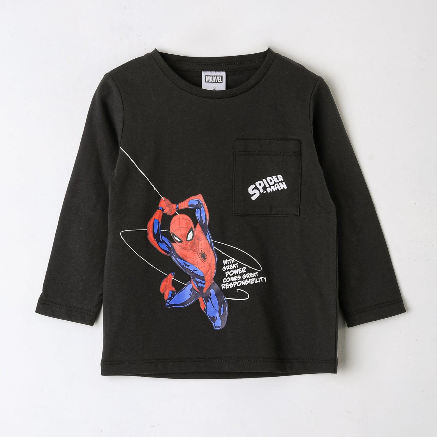 Polera Manga Larga Niño Bolsillo Negro Marvel