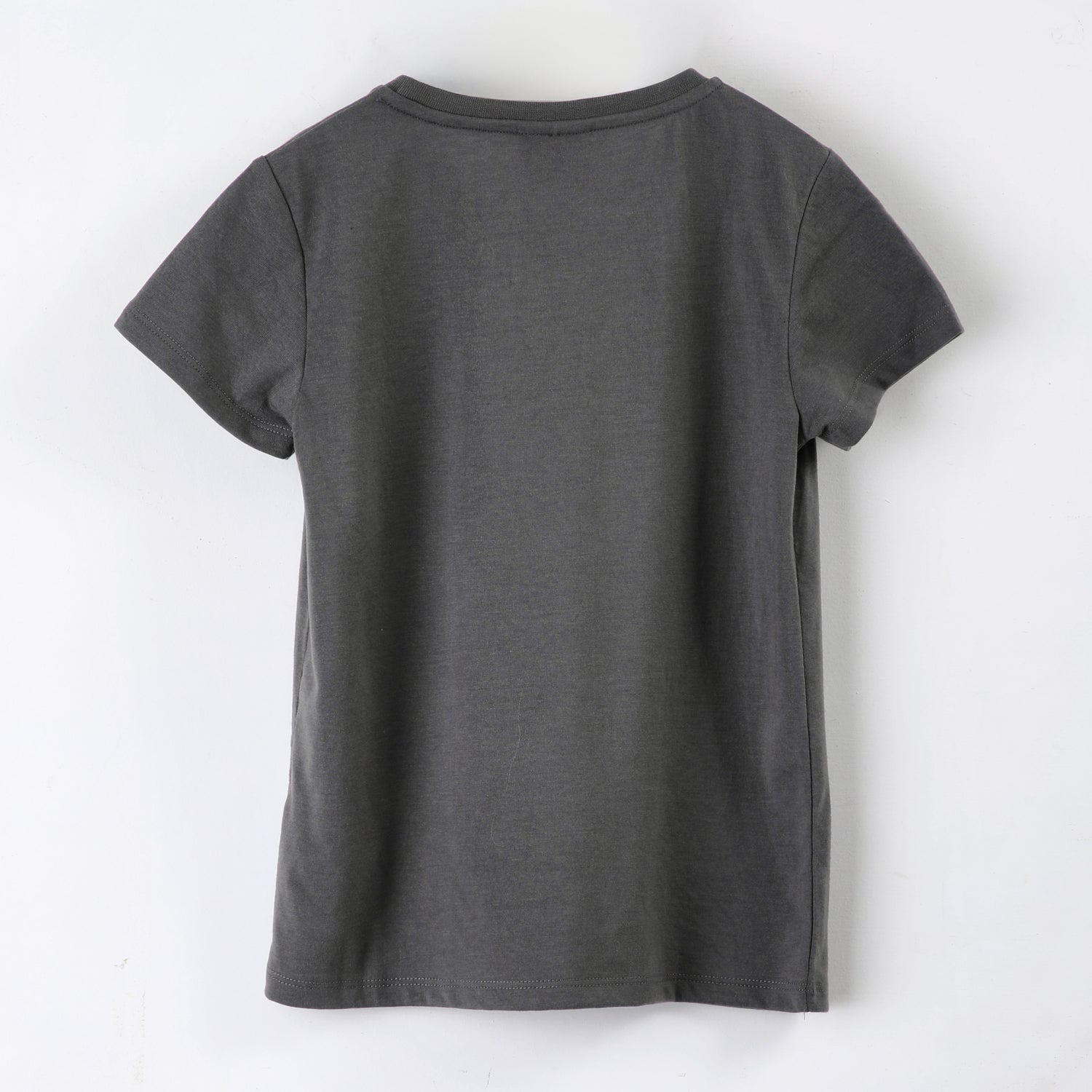 Polera Manga Corta Niña Logo Foil Gris Barbie