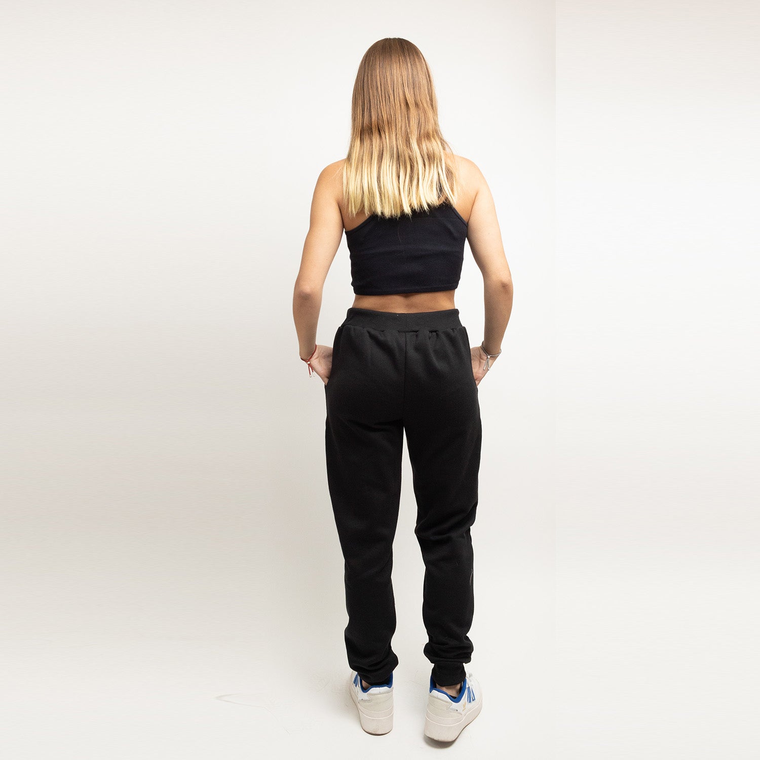 Pantalon de Buzo Mujer Rey León Feroz Negro Disney - Pantalones Chile | The Brands Club cl